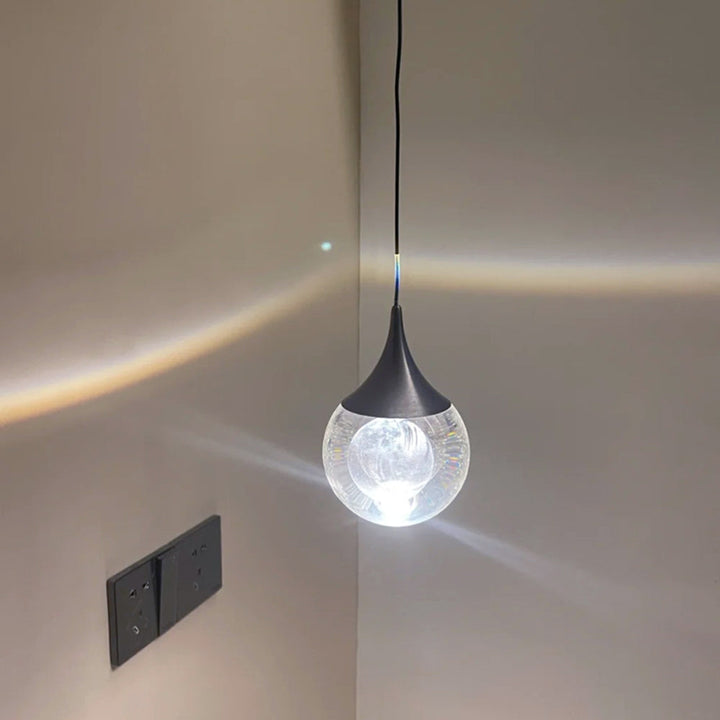 Aria Suspension Globe Inhabituel, Métal/Cristal, Noir/Blanc, Chevet/Salon - Neutralighting