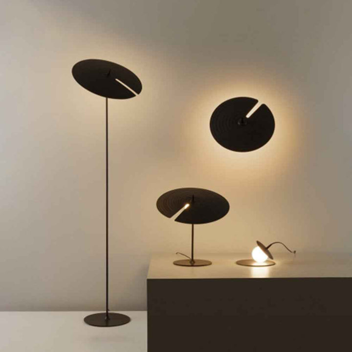 Lampadaire Arisha en Métal – Design Épuré Lampadaire
