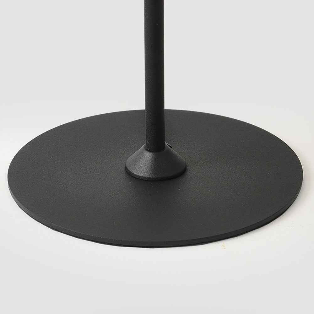 Lampadaire Arisha en Métal – Design Épuré Lampadaire