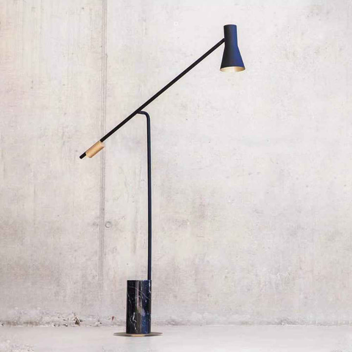 Lampadaire Arisha en Métal – Lumière Élégante