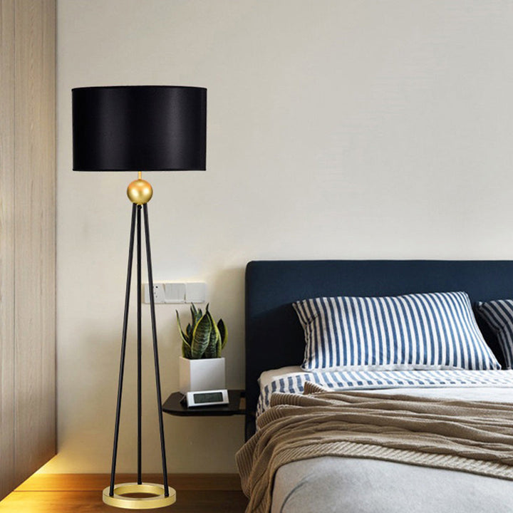 Mira Design Lampadaire Tripod Simple Tissu/Métal Noir Salon/Bureau - Neutralighting