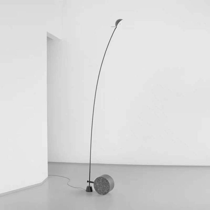 Mira Lampadaire Courbe Moderne, Marbre/Métal, Noir, Salon - Neutralighting