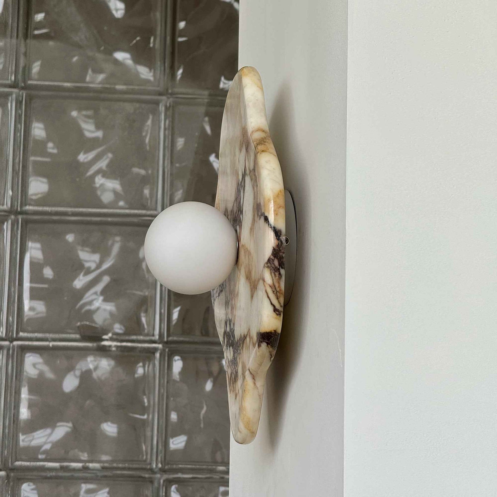 Lampe Abnormal en Verre – Élégance Moderne