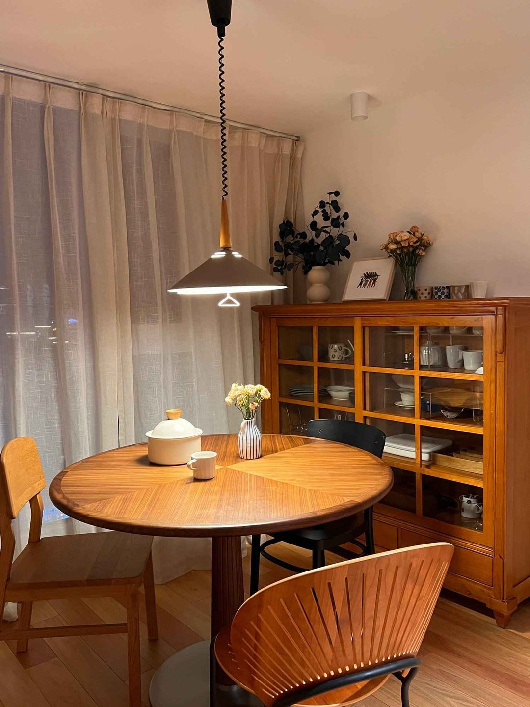 Lampe Agnes en Métal – Élégance Moderne