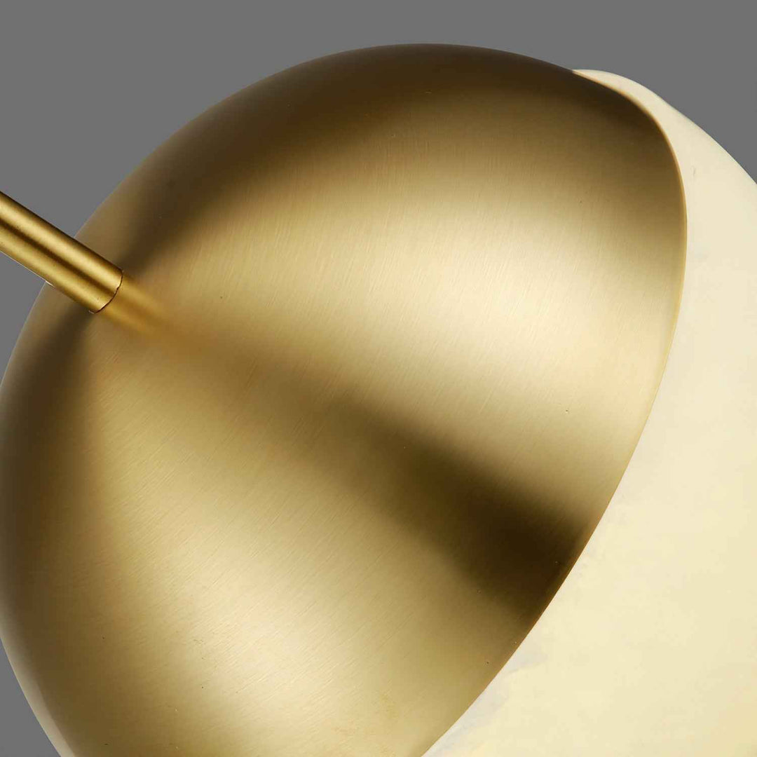 Lampe uvye en Laiton – Design Contemporain