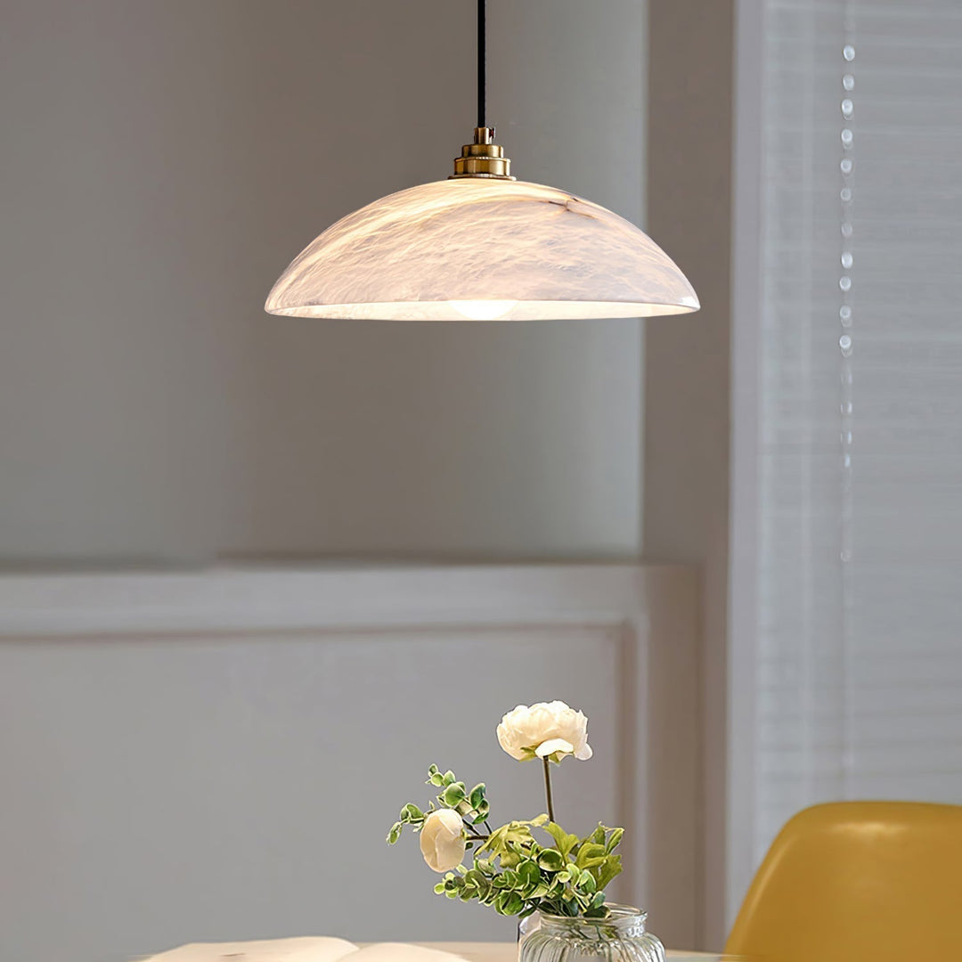 Delin Suspension Dôme en Albâtre &amp; Laiton - Neutralighting