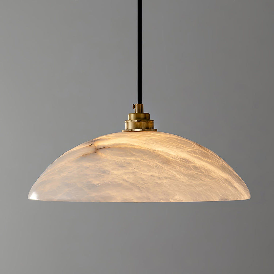 Delin Suspension Dôme en Albâtre &amp; Laiton - Neutralighting