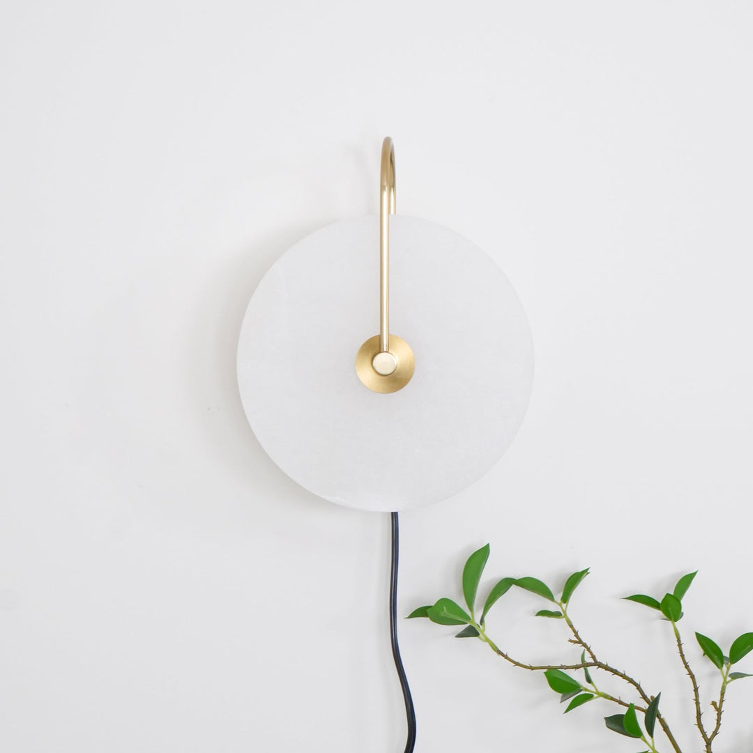 Ceraeyra Alabaster Globe Wall Light - Neutralighting
