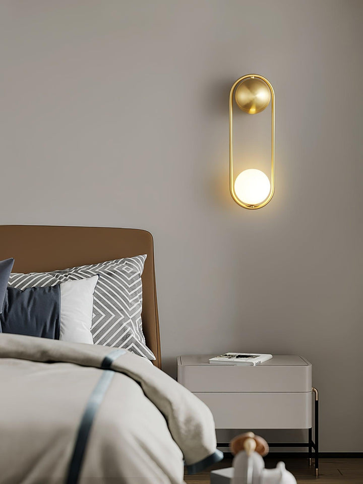 Virelli Applique Murale Cadre en Laiton en Forme de Boucle et Globe en Verre pour Art - Neutralighting