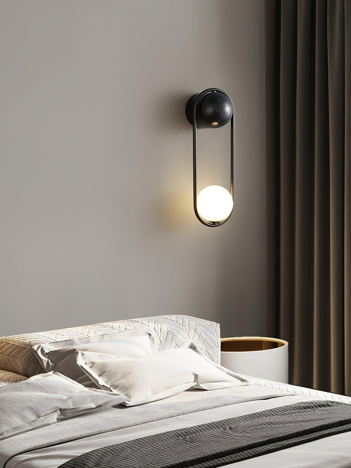 Virelli Applique Murale Cadre en Laiton en Forme de Boucle et Globe en Verre pour Art - Neutralighting