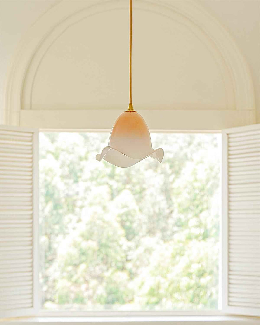 Lampe Aluna en Laiton – Design Contemporain
