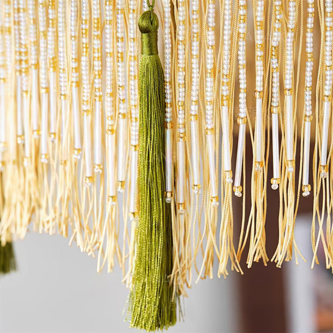 Angelika Suspension Lampe en Tissu Écaille Bambou Pompon - Neutralighting