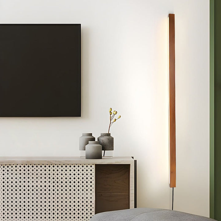 Lustra Wall Lamp Linear Wood Plug In - Neutralighting