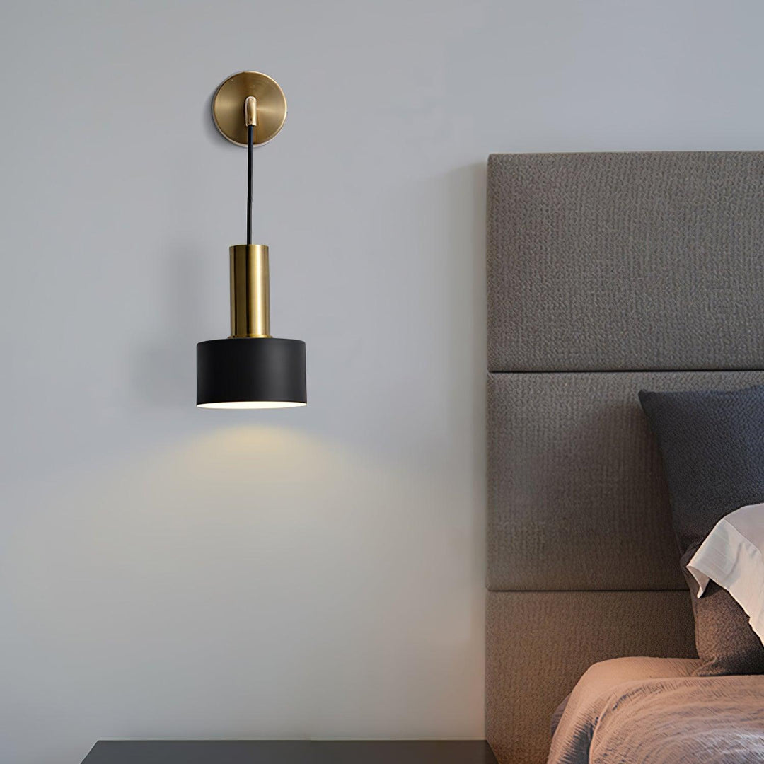 Alvina Applique Murale Moderne Minimaliste en Laiton - Neutralighting