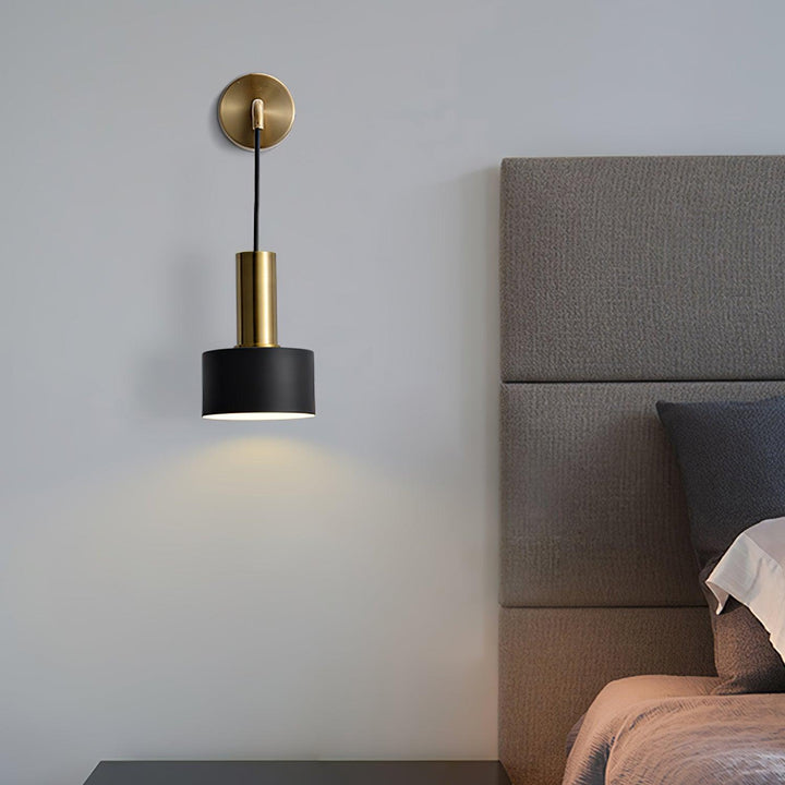 Alvina Applique Murale Moderne Minimaliste en Laiton - Neutralighting