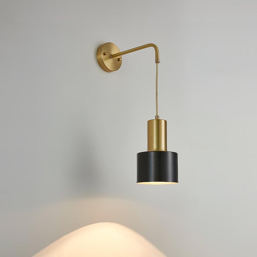 Alvina Applique Murale Moderne Minimaliste en Laiton - Neutralighting