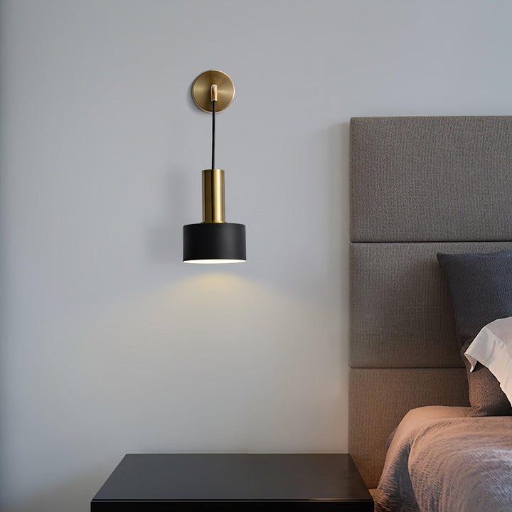 Alvina Applique Murale Moderne Minimaliste en Laiton - Neutralighting