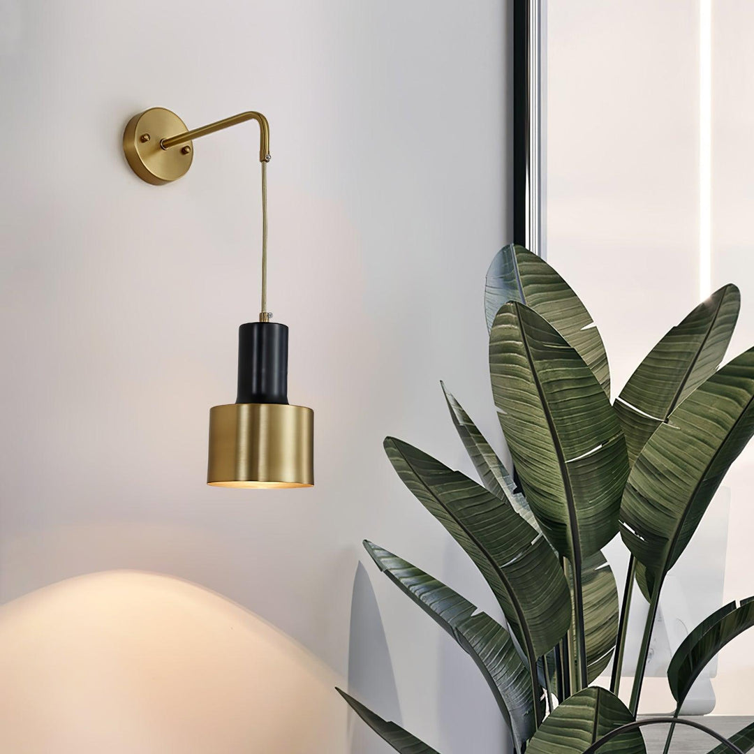 Alvina Applique Murale Moderne Minimaliste en Laiton - Neutralighting