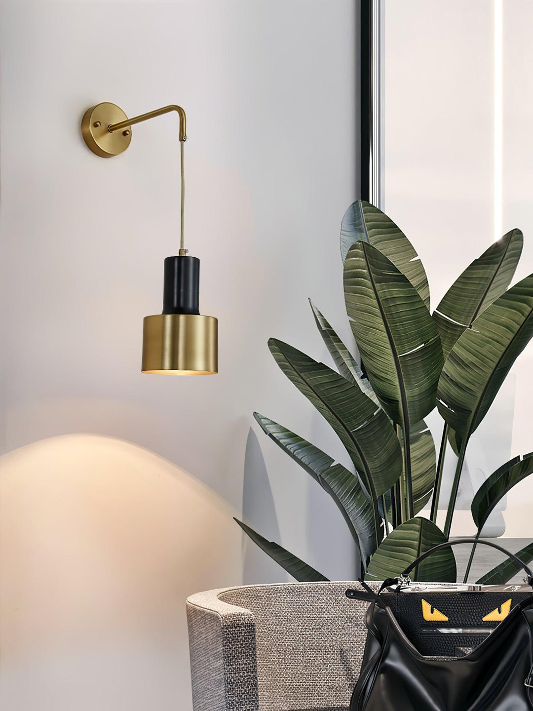Alvina Applique Murale Moderne Minimaliste en Laiton - Neutralighting