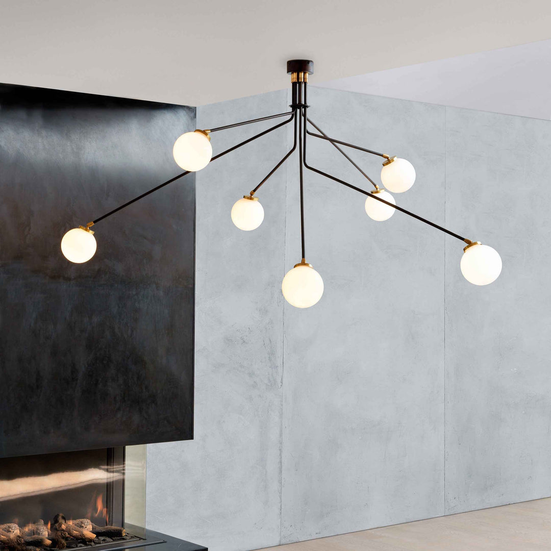 Lampe Vatnuvyo en Laiton – Design Contemporain