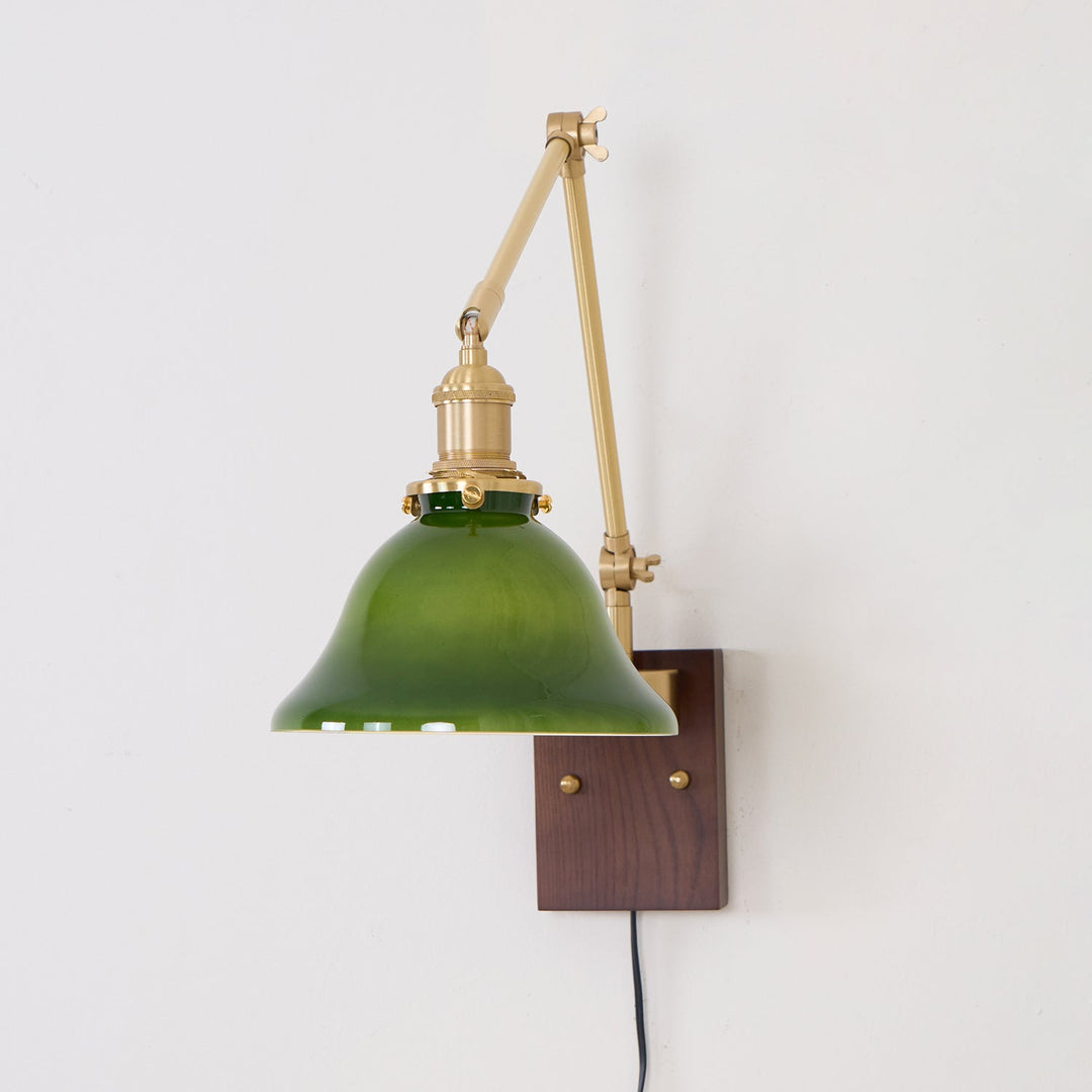 Vionde Applique murale réglable en laiton et verre vert - Neutralighting