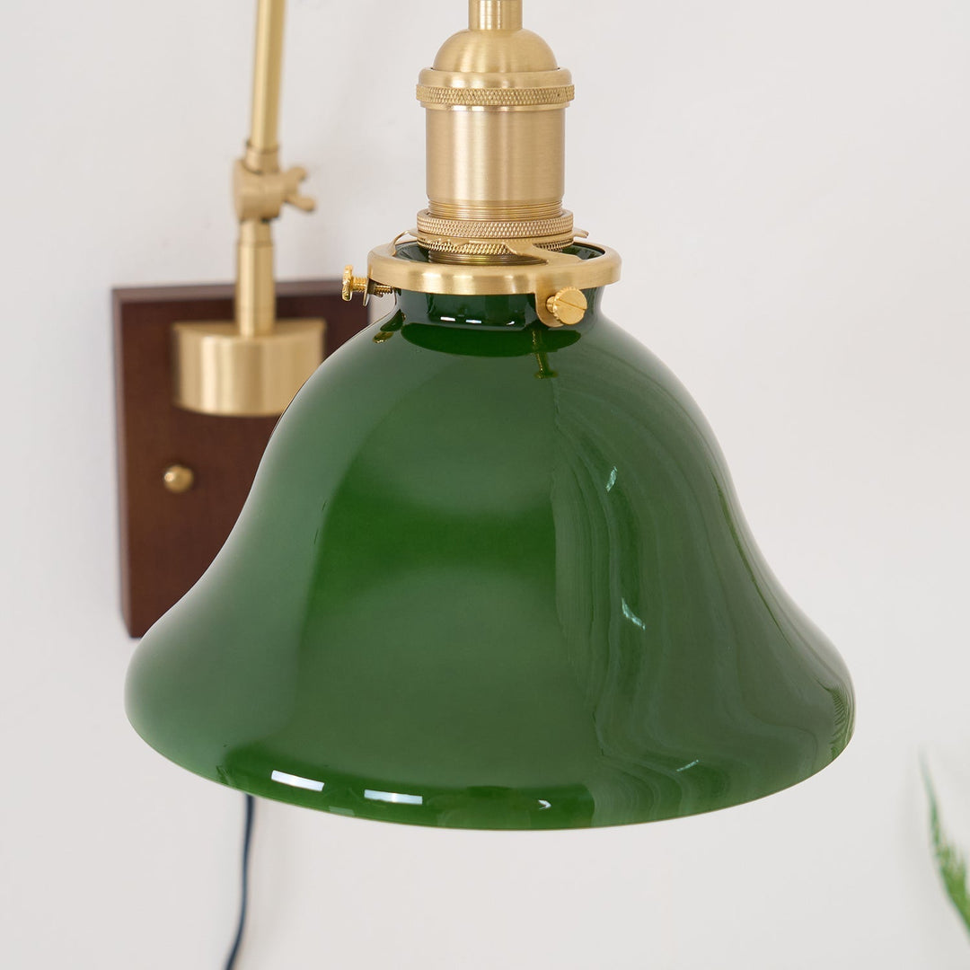 Vionde Applique murale réglable en laiton et verre vert - Neutralighting