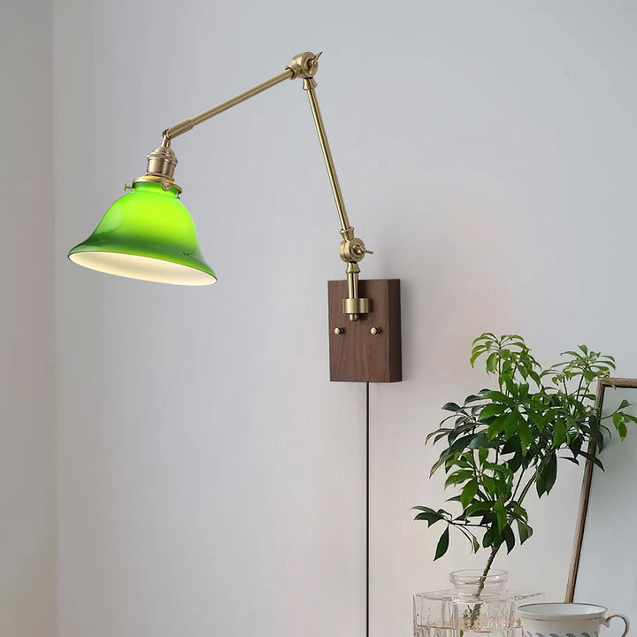 Vionde Applique murale réglable en laiton et verre vert - Neutralighting