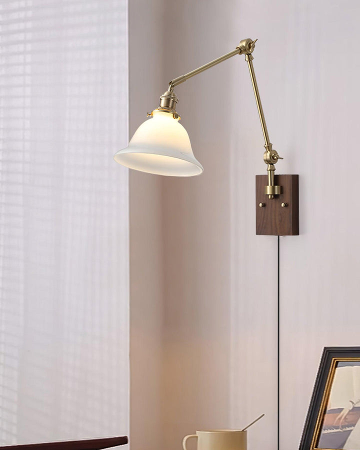 Vionde Applique murale réglable en laiton et verre vert - Neutralighting
