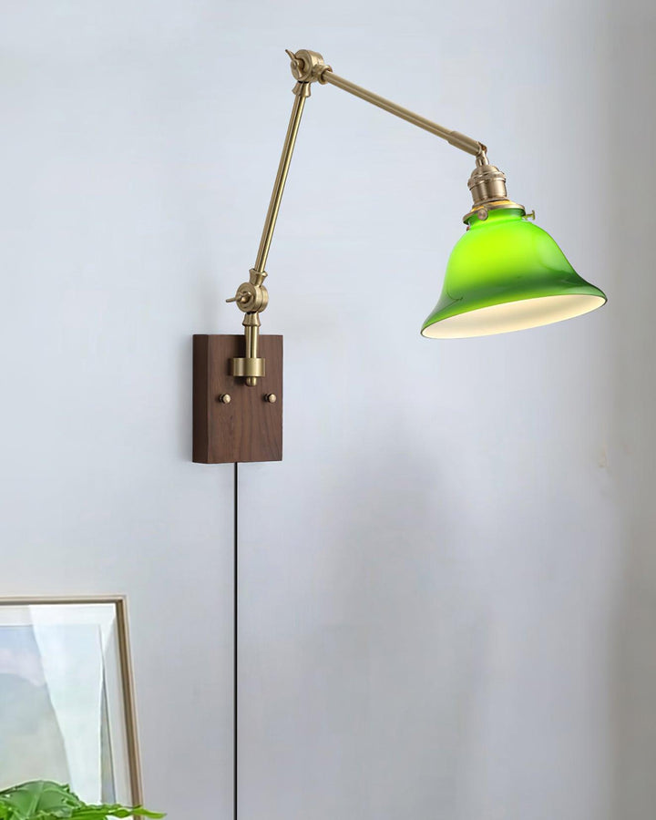 Vionde Applique murale réglable en laiton et verre vert - Neutralighting