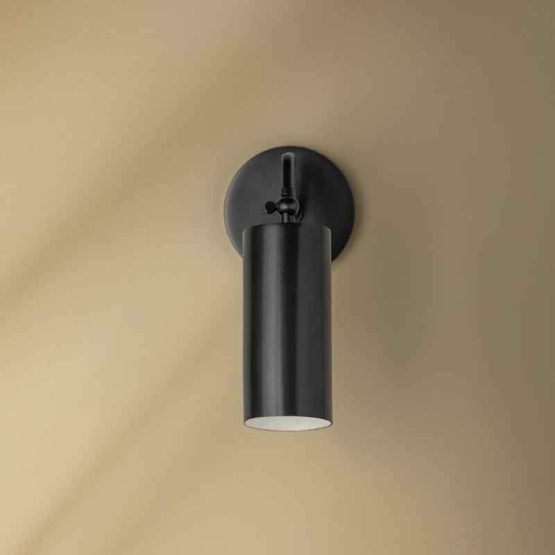 Lampe Vatnuvyu en Laiton – Design Contemporain