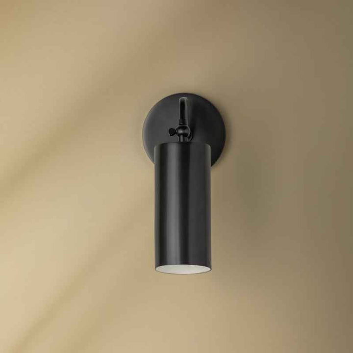Lampe Vatnuvyu en Laiton – Design Contemporain