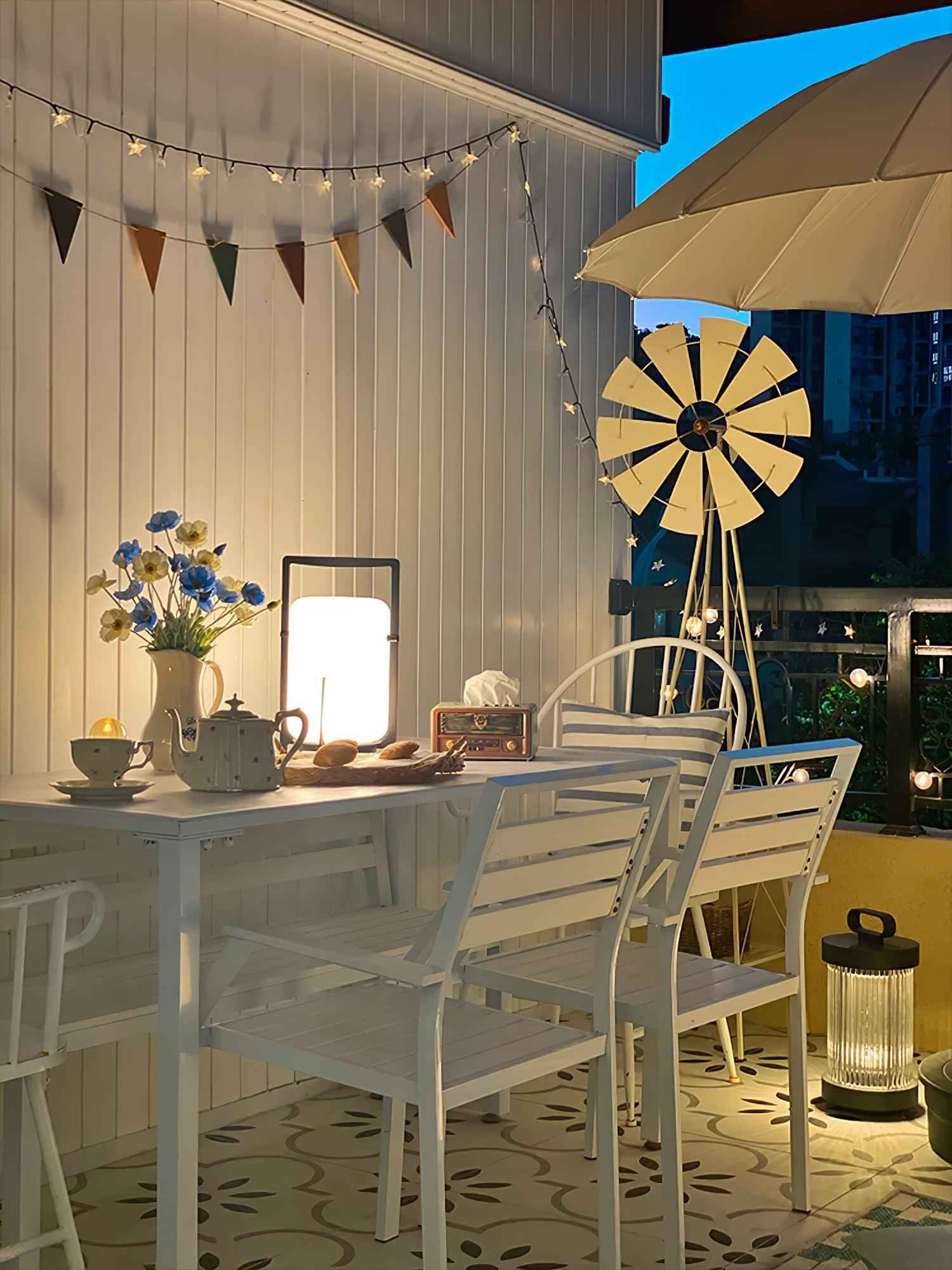 Lampe ne en Acier – Design Contemporain