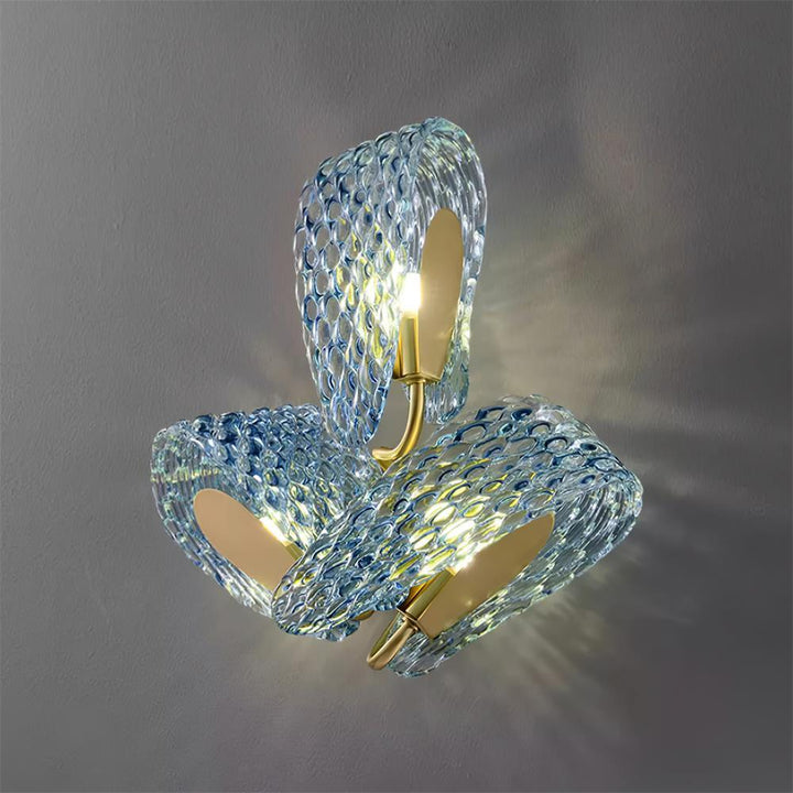 Aira Applique Murale Bleue en Verre Nervuré avec Bras en Laiton, Style Chic et Glamour - Neutralighting