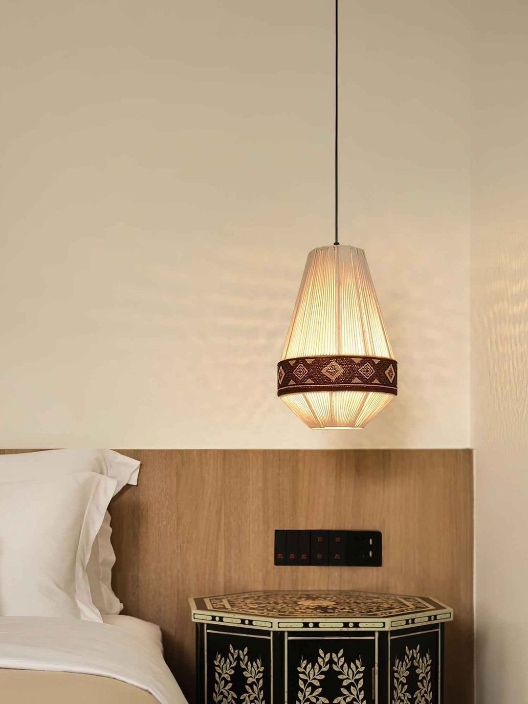 Lampe Calyce en Métal – Design Contemporain