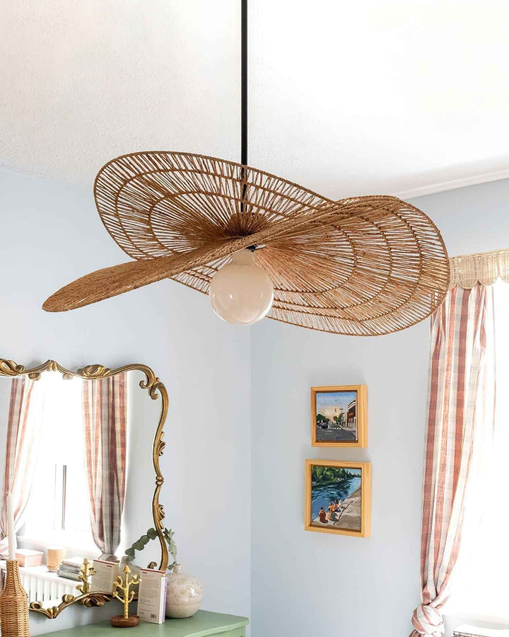 Lampe ique en Métal – Design Contemporain