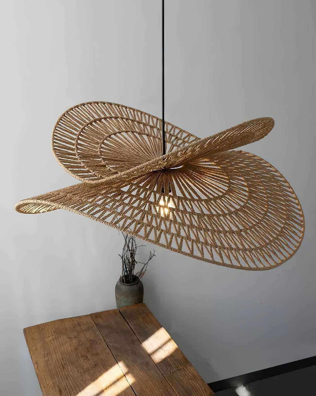 Lampe ique en Métal – Design Contemporain