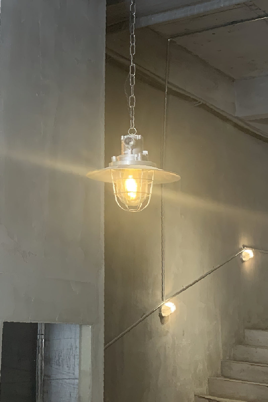Celest Suspension Métal Verre Cage Industrielle Vintage - Neutralighting