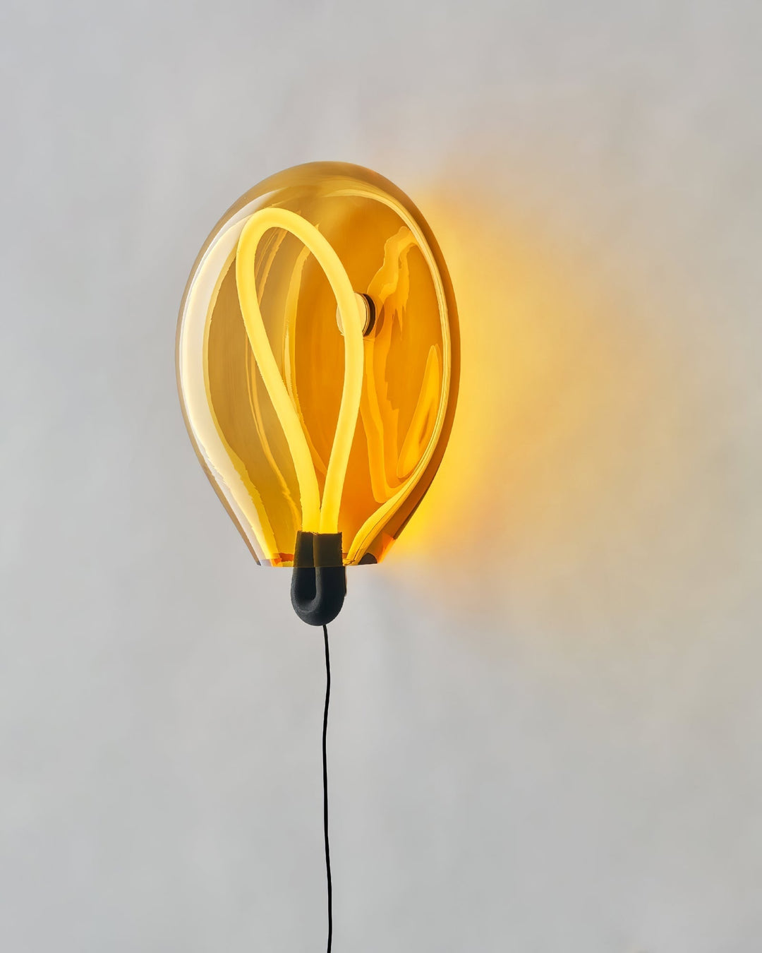 Lysolila Premium Nordic Art Glass Wall Light - Neutralighting