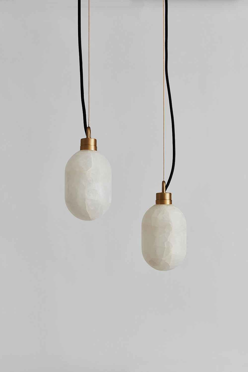 Umbra Lampe Pendante en Métal de Laiton et Albâtre Minimaliste Moderne - Neutralighting