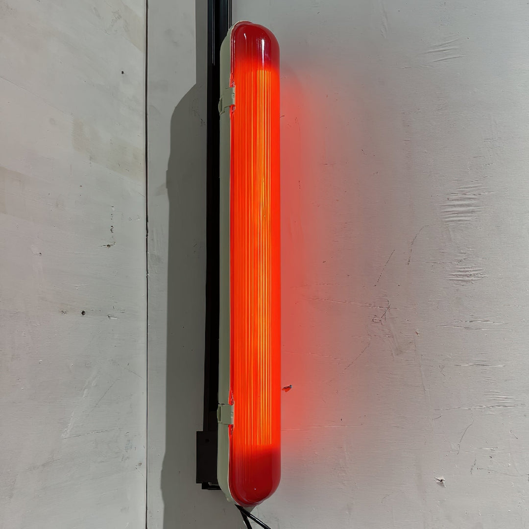 Wavel Joy Applique Murale en Plastique Rouge Minimaliste Moderne - Neutralighting