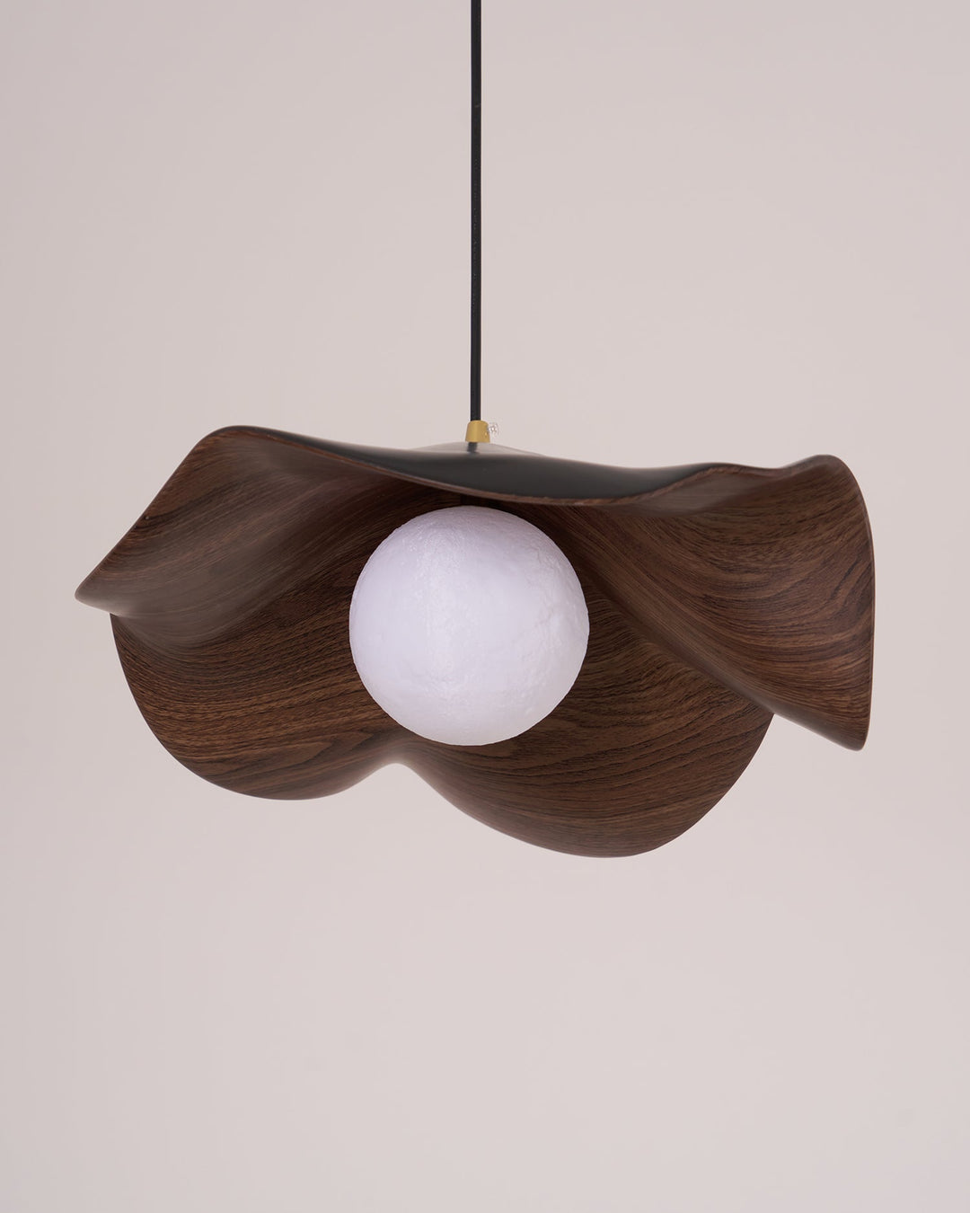 Brioce Suspension avec abat-jour en résine blanc et noyer pour salon et salle à manger - Neutralighting