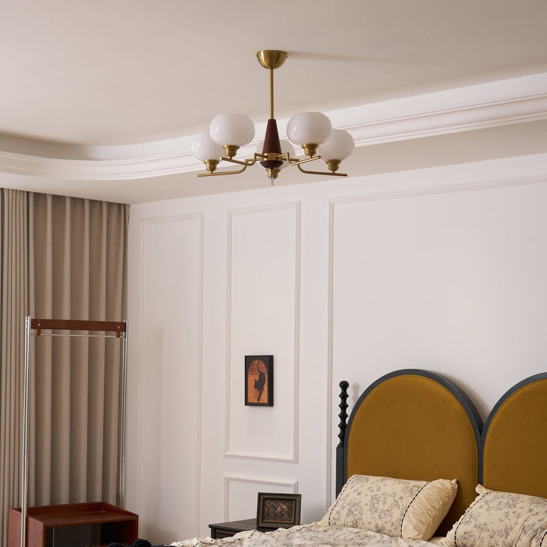 Lustra Chandelier en Noyer avec Globes en Verre Opale - Neutralighting