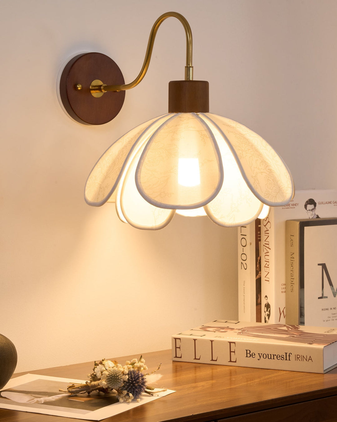 Florayne Applique Murale Florale Vintage en Verre - Neutralighting