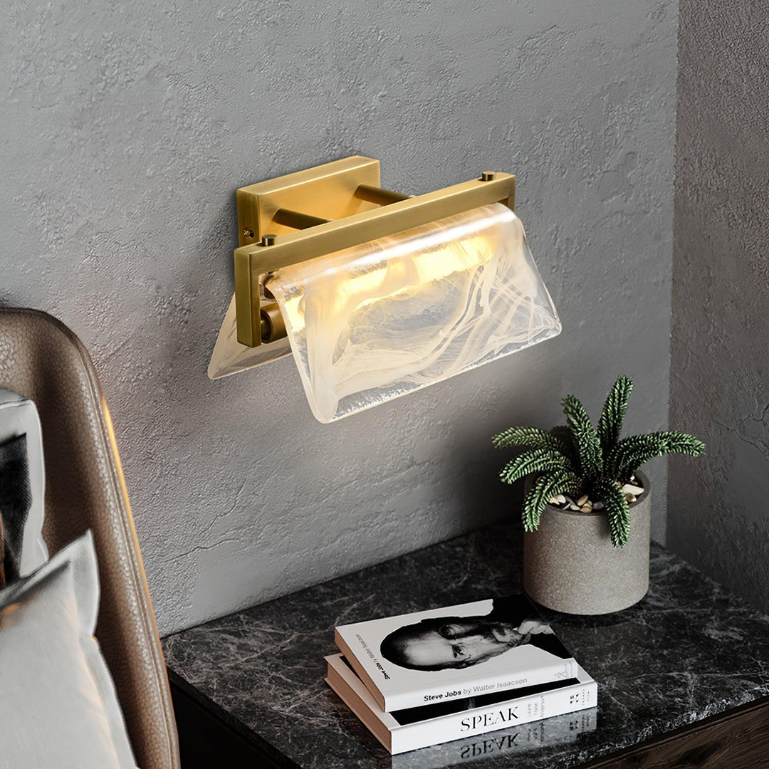 Muse Applique Murale en Laiton et Verre - Neutralighting