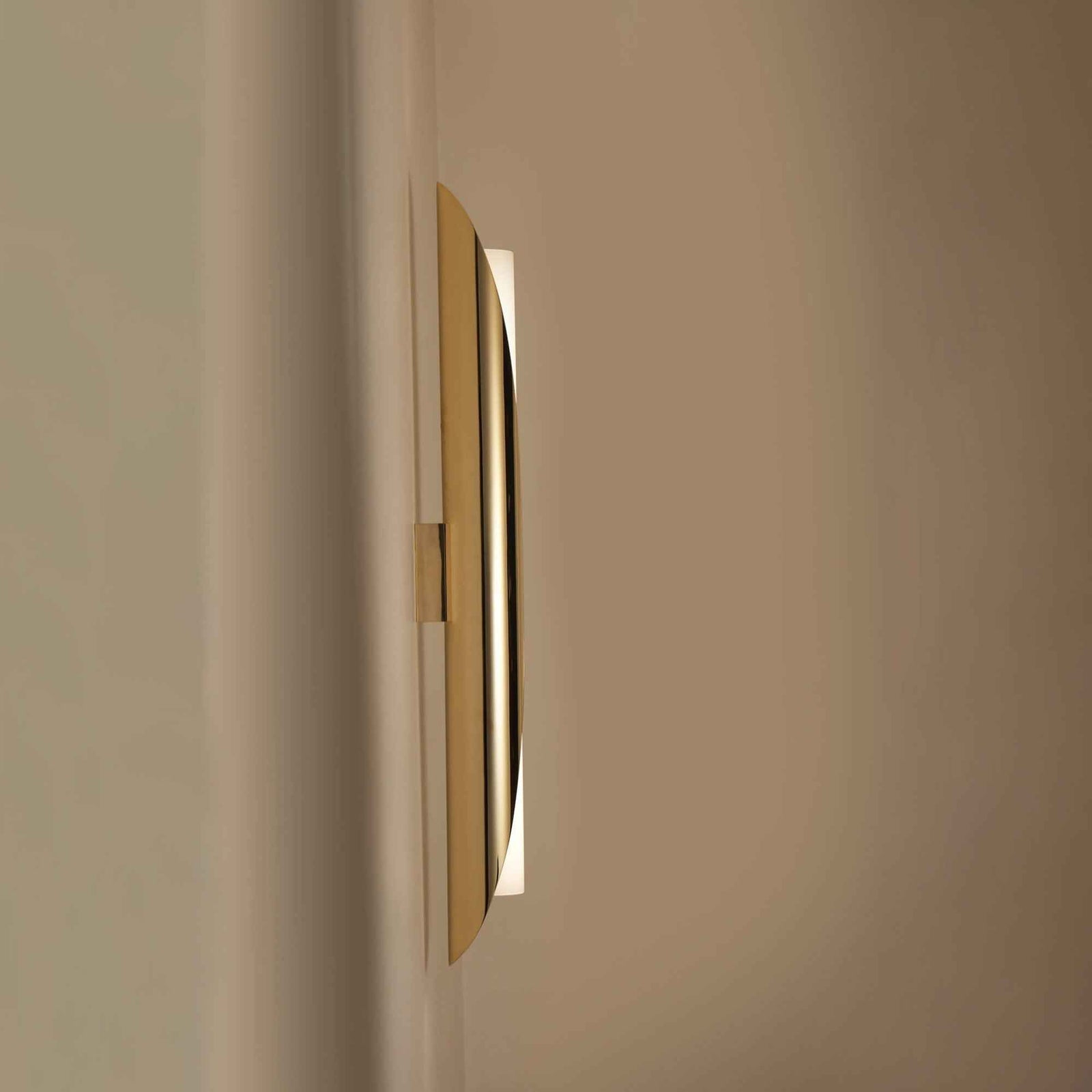 Lampe Jolt en Verre – Design Contemporain