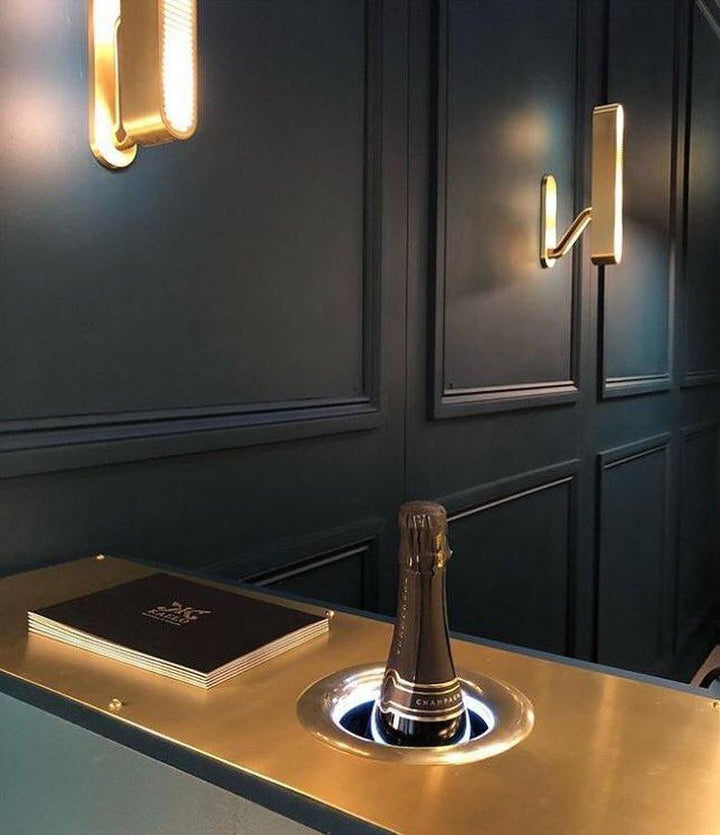 Lustra Lampe Murale en Laiton avec Grille Fendue - Neutralighting