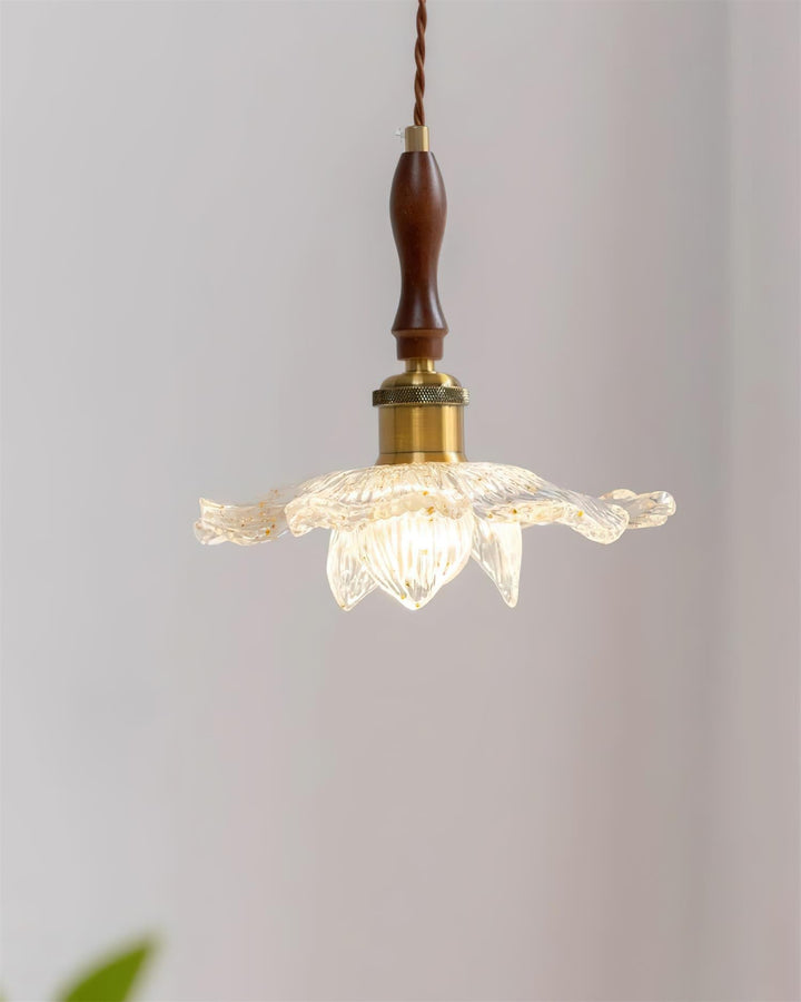 Dalie Suspension Lampe Lotus Pétales de Lotus en Résine Accents Dorés - Neutralighting