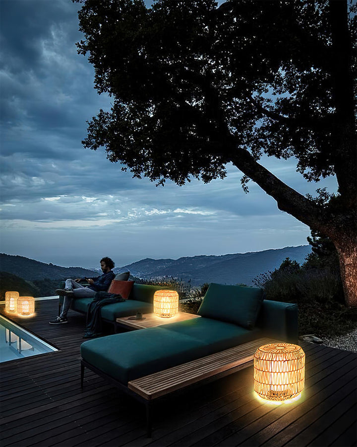 Danya Lampe Extérieure Cylindre en Rattan Solaire - Neutralighting