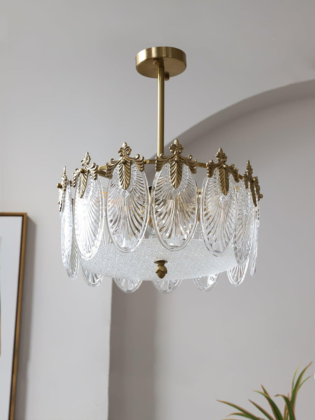 Lustra Chandelier en Verre Pétales avec Cadre Doré Rond - Neutralighting