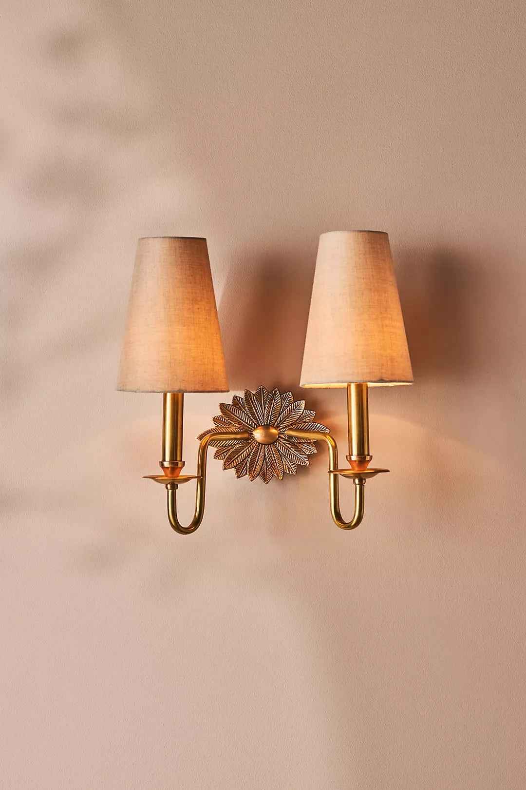 Lampe Nimb en Laiton – Design Contemporain